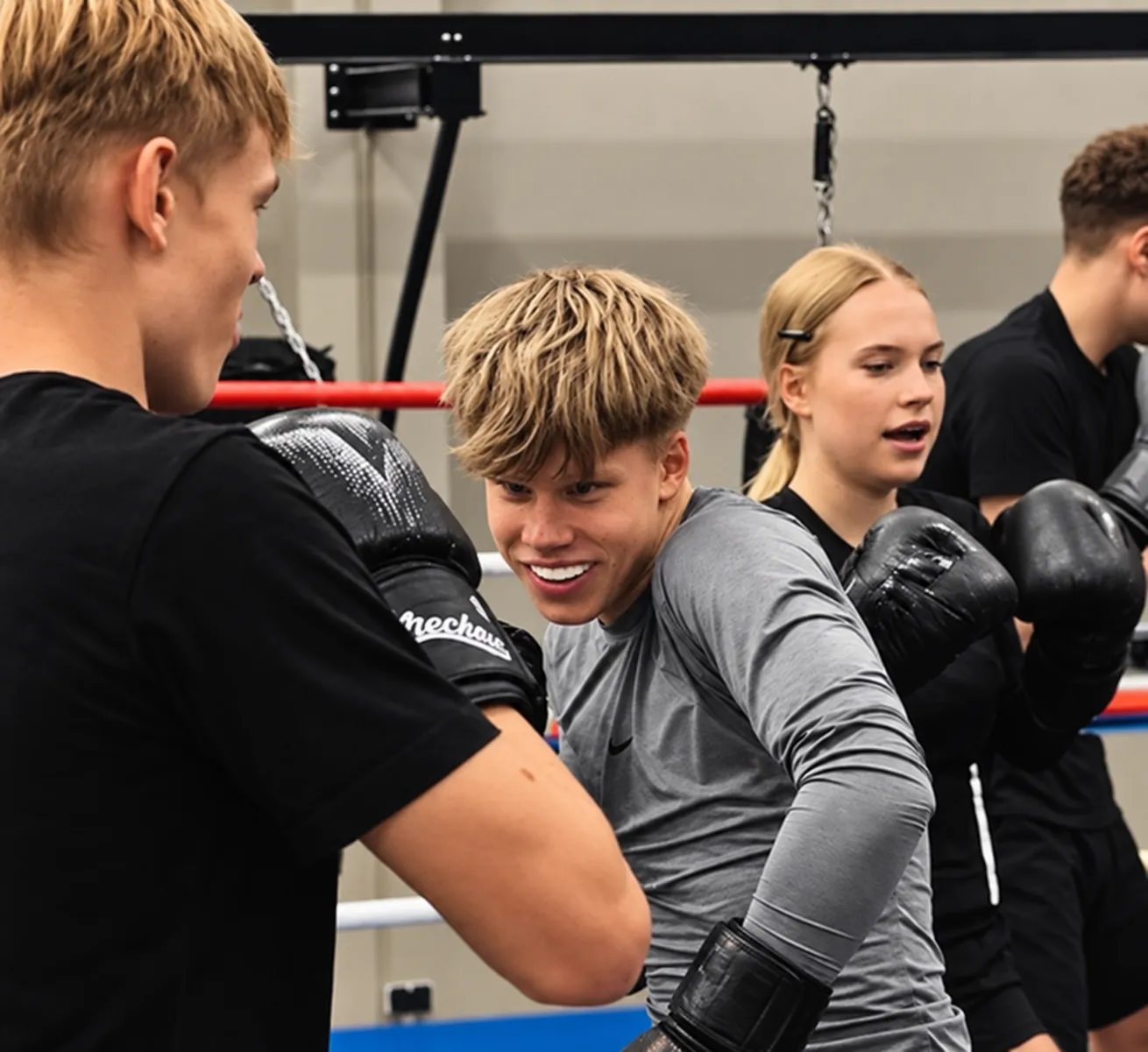 Group session: pairs work on punches